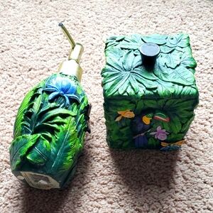 Tropical Green Bathroom Set with Safari Design